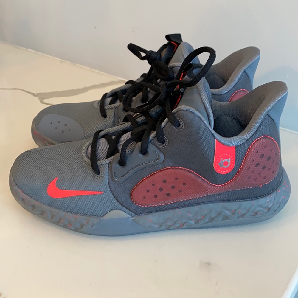 Nike KD Trey 5 VII Sneakers SZ 6Y